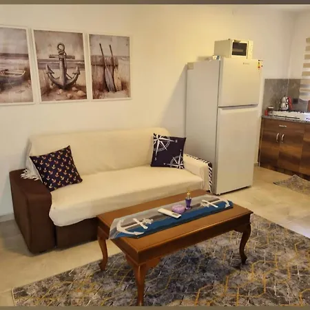 Alestamarmarisapart Lägenhet